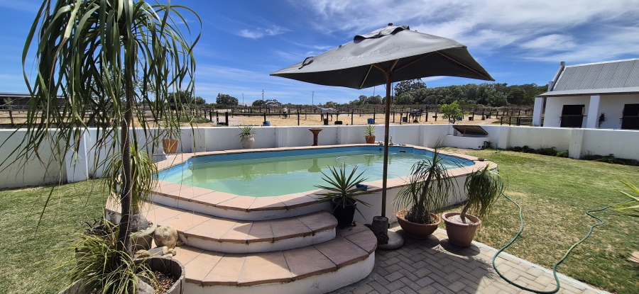 5 Bedroom Property for Sale in Cape Farms Western Cape